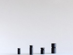 POMELLO KNOBS [Black]